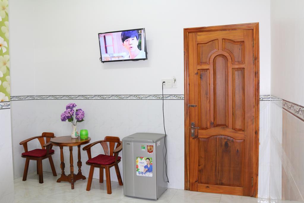 צ'או דוק Ngoc May Guesthouse מראה חיצוני תמונה