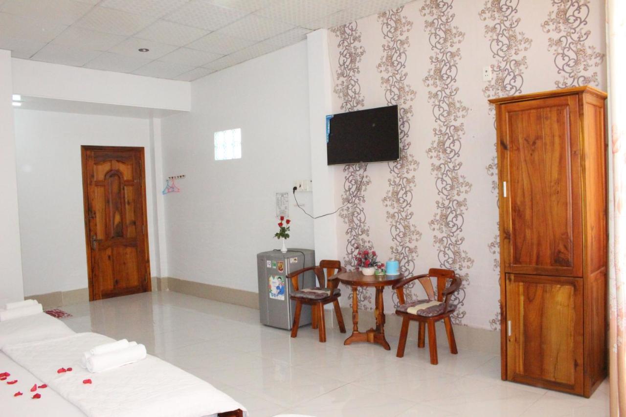 צ'או דוק Ngoc May Guesthouse מראה חיצוני תמונה